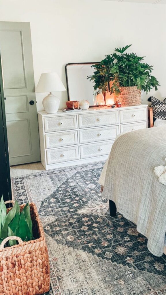 Small Bedroom Solutions
